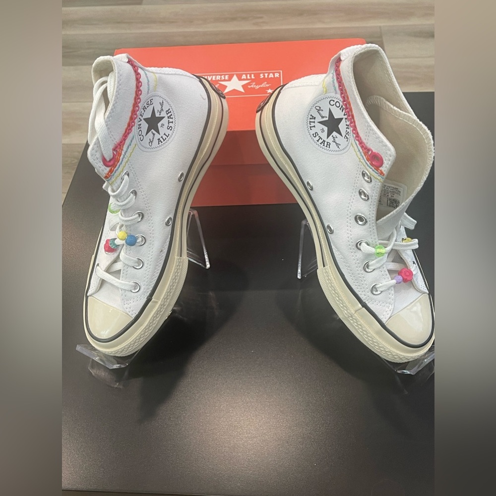 Converse Church Taylor women size 7